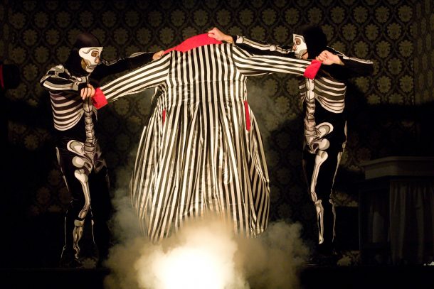 A scene from George Méliès’ Last Trick by Theater Drak, the Fidena Festival, 2016. Photo: Theater Drak.